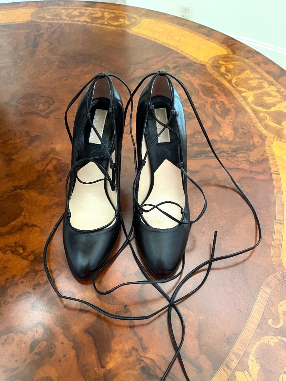 Michael Kors Black Leather Lace Up Heels Pumps Size 9M - Picture 4 of 9